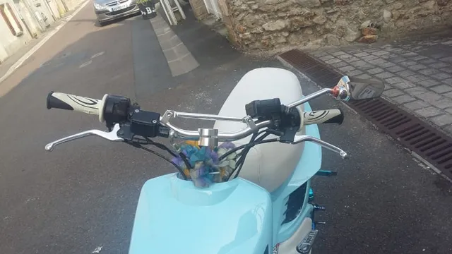 Guidon Street Str8 : effet racing garanti !
